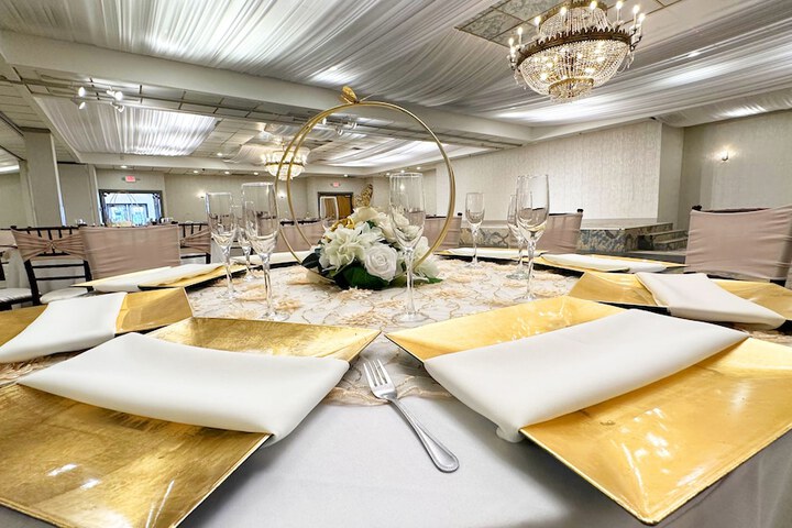 Ballroom/Hall 160 of 168