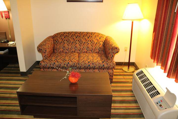 Super 8 by Wyndham Dublin