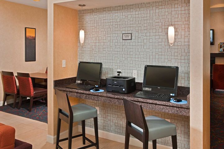 Business Center 31 of 32