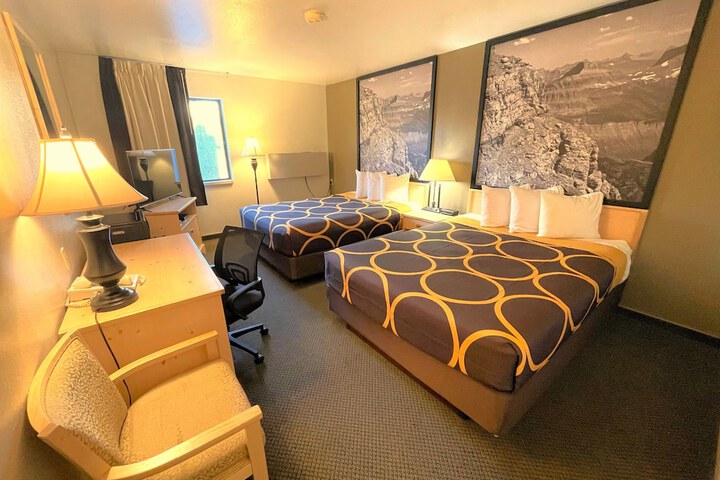 Room 25 of 46