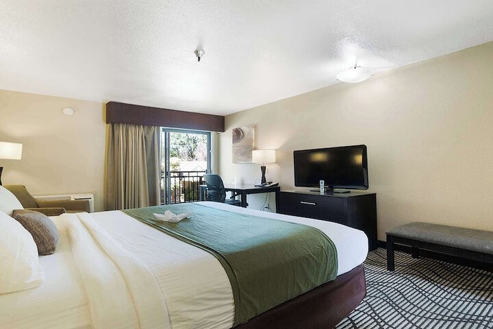 Room 15 of 31