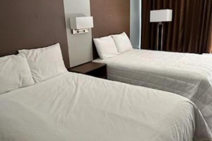Room 12 of 17