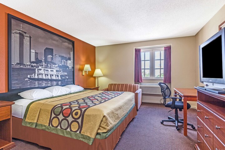 Room 5 of 19
