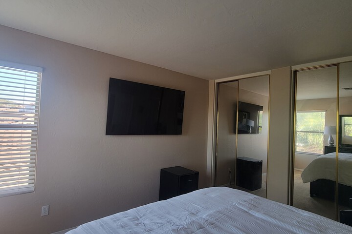 Room 12 of 30