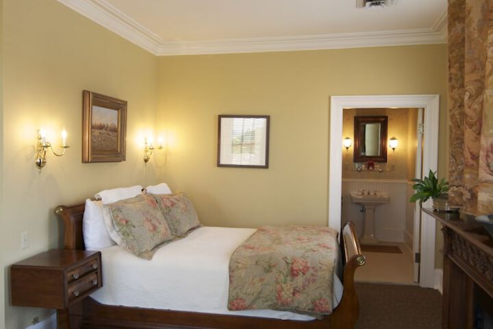 Room 49 of 151
