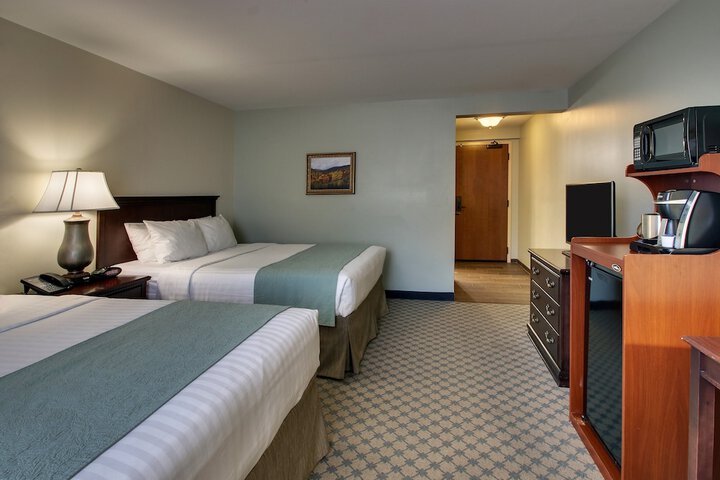 Room 14 of 33