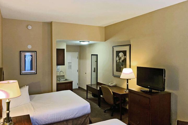 Spark by Hilton Catoosa Tulsa