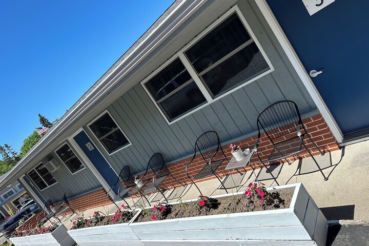 DownTown Inn