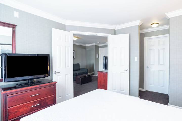 Room 33 of 55