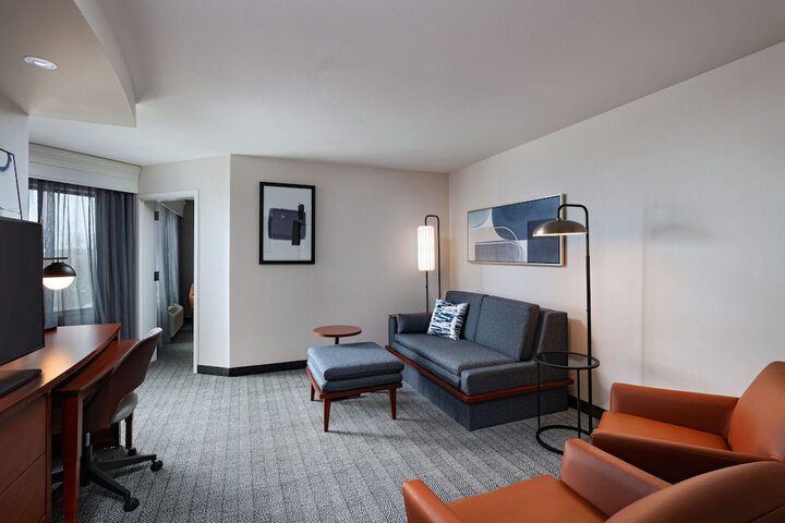 Room 21 of 77