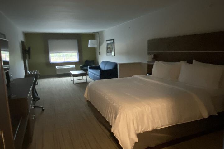 Room 21 of 66