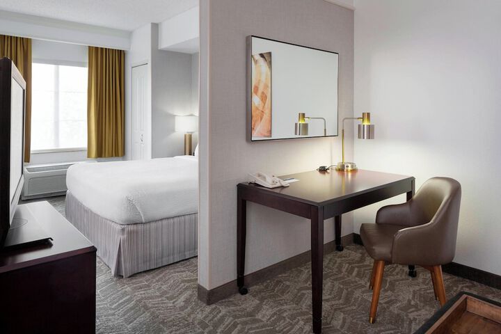 Room 14 of 27