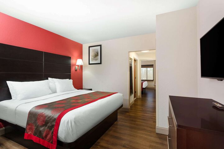Room 15 of 34
