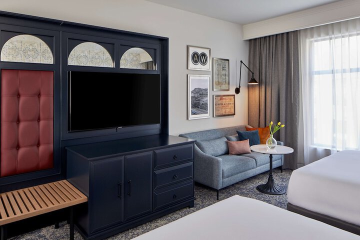 Room 20 of 49