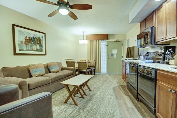 Room 15 of 28