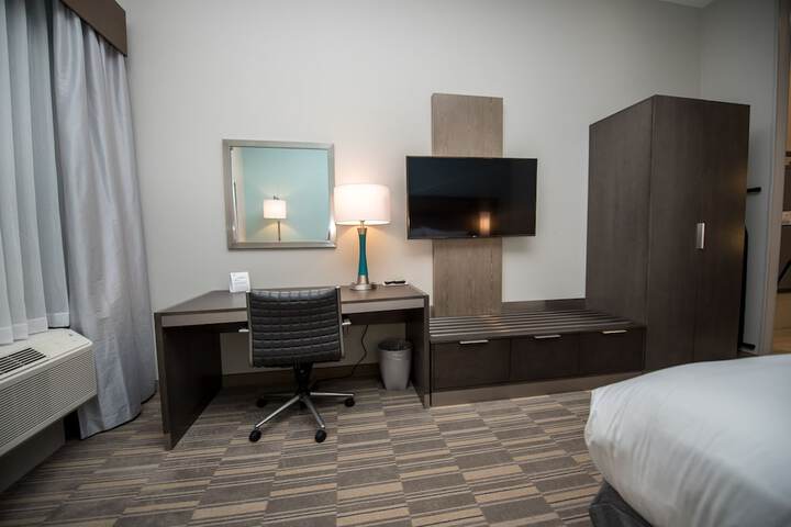 Room 40 of 115
