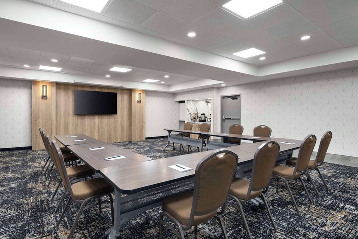 Hyatt Place Kansas City / Overland Park/Metcalf
