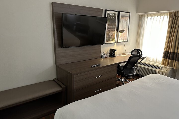 Room 8 of 31