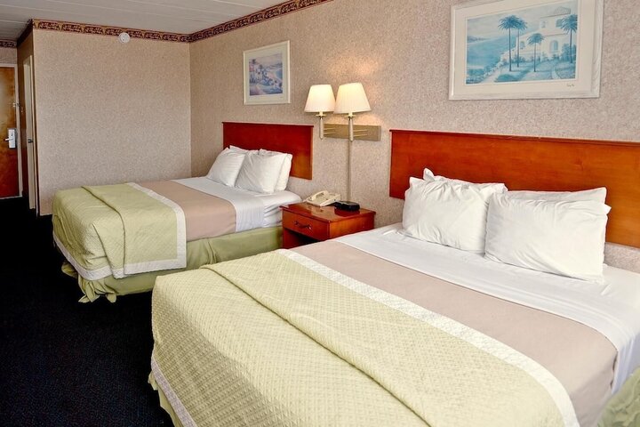 Room 15 of 28