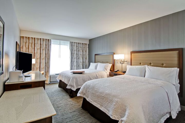 Hampton Inn & Suites Detroit / Troy