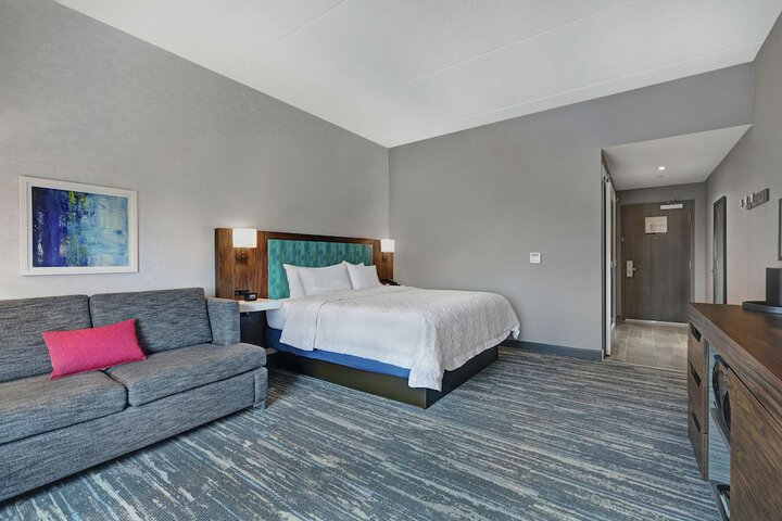 Room 10 of 36