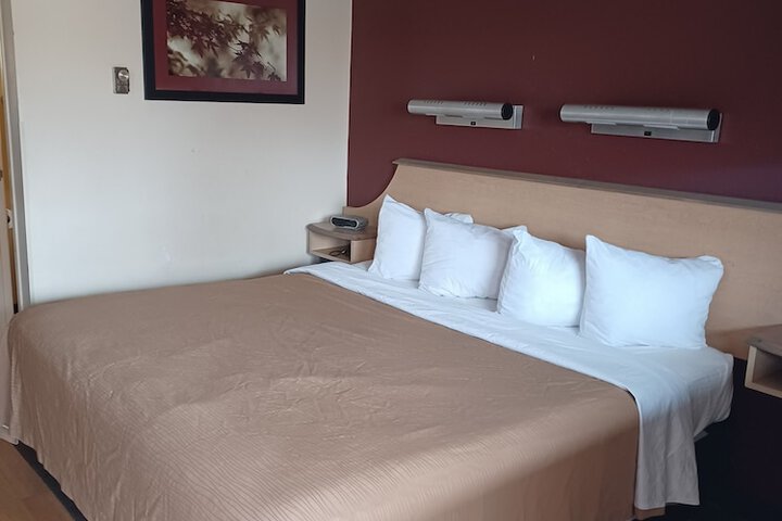 Room 12 of 15