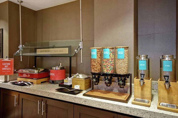 Hampton Inn Atlanta-Mall of Georgia