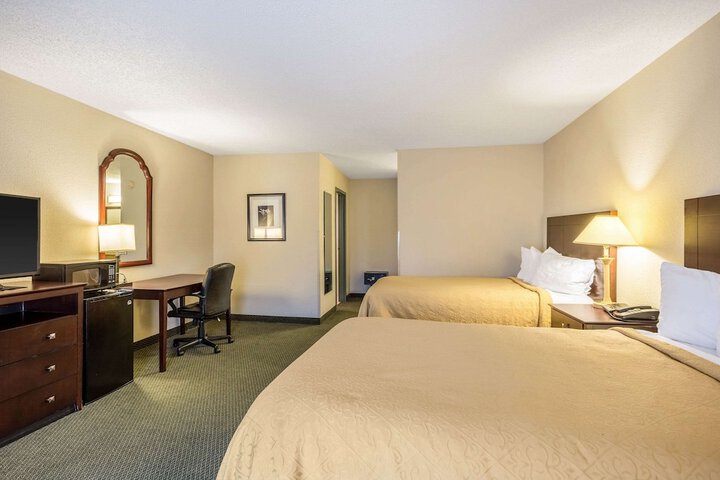 Room 12 of 33