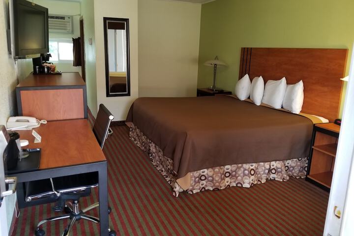 Room 25 of 31