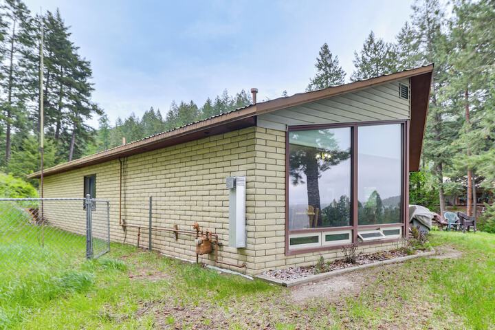 Flathead Lake Views: Scenic & Spacious Retreat!