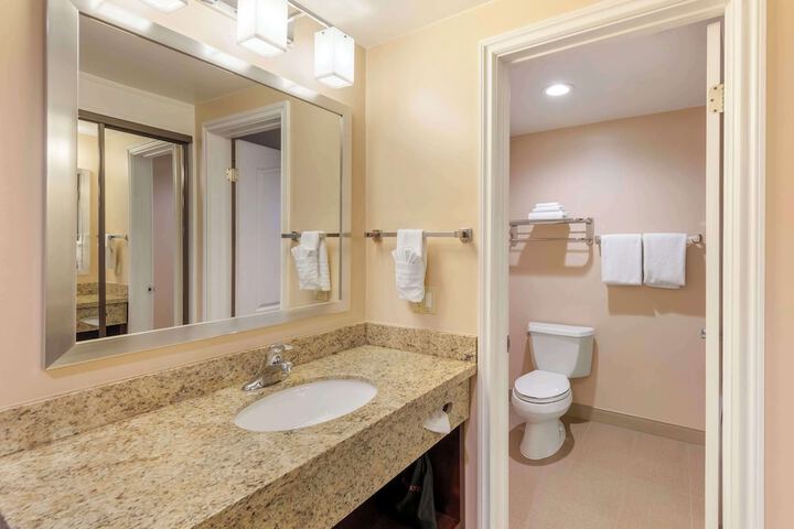 Best Western Plus West Covina Inn