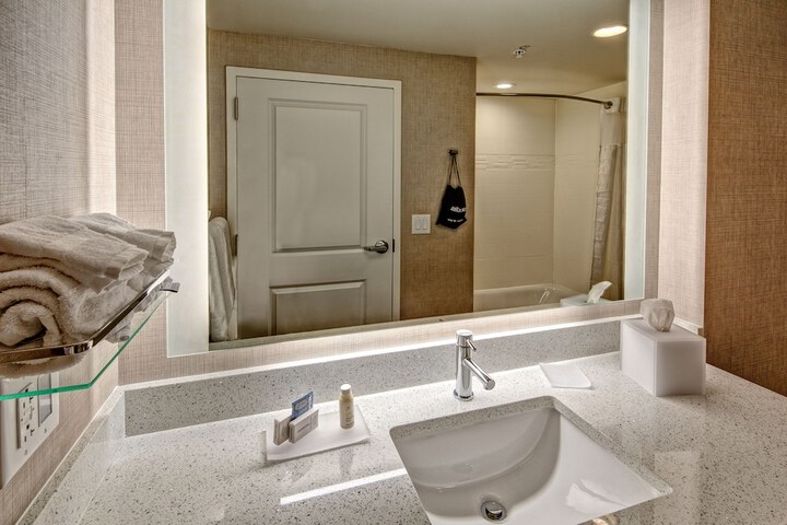 Room 26 of 53