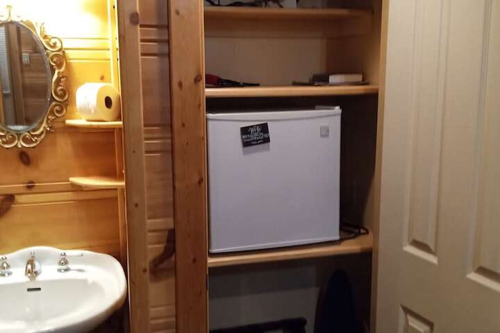 Room 10 of 48