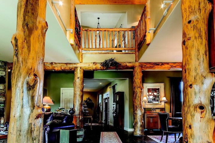 Yellowstone River Lodge