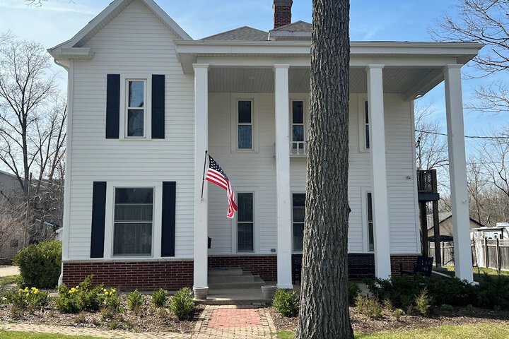 Charleston House Bed & Breakfast Inn
