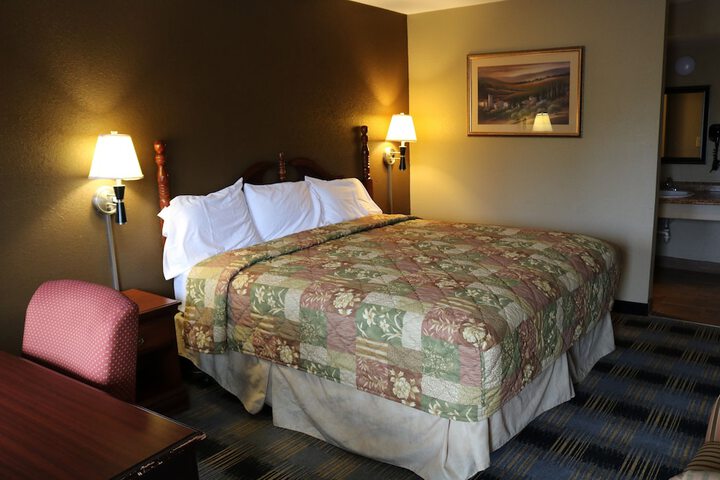 Room 34 of 51