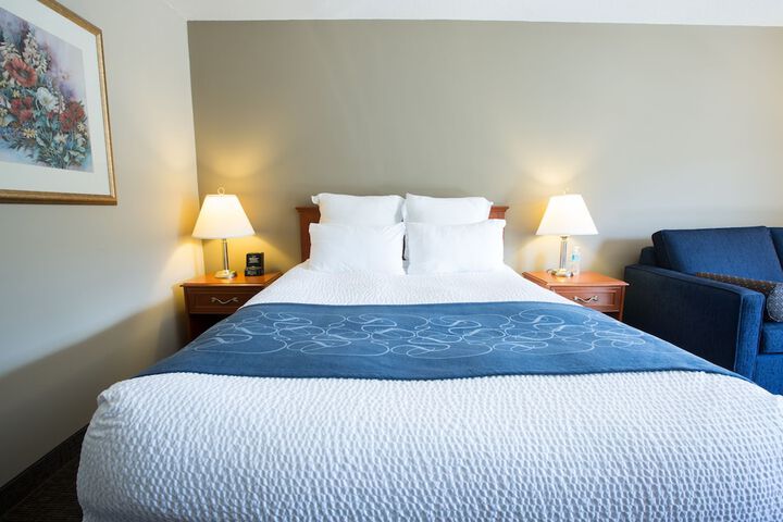Room 45 of 76