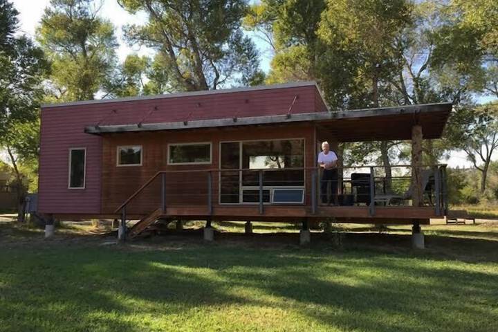 Yellowstone River Lodge