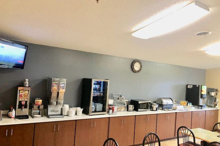Breakfast/Coffee Service 29 of 35