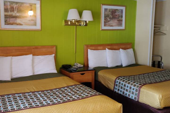 Pinebrook Motel