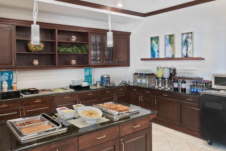 Homewood Suites by Hilton Holyoke-Springfield / North