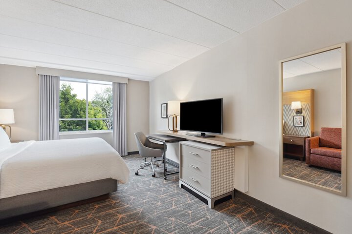Room 21 of 40