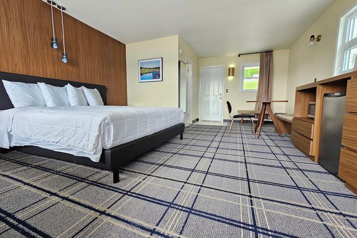 Room 9 of 35