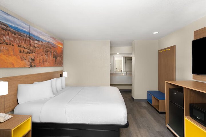 Days Inn by Wyndham Safford AZ