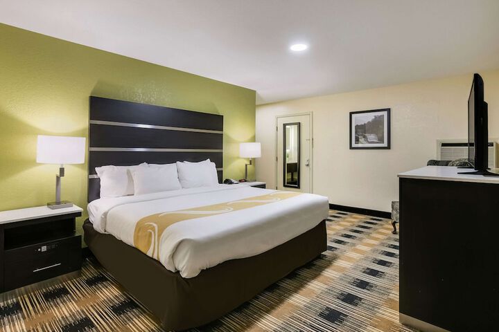 Quality Inn & Suites Mt. Chalet