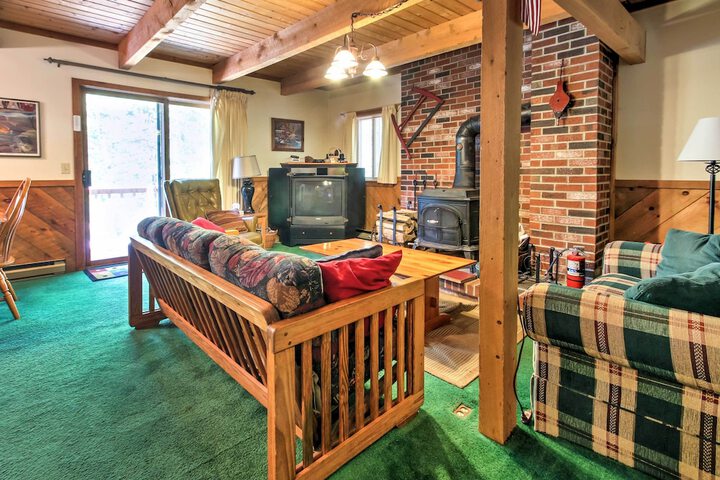 Cozy Bartlett Townhome 3 Mi to Attitash Mountain