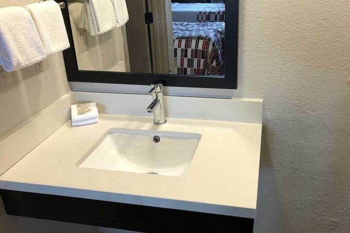 Room 15 of 17