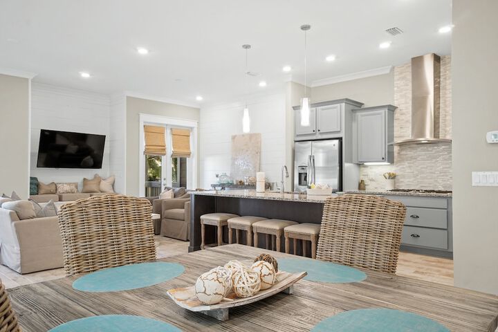 Prominence on 30A by Panhandle Getaways
