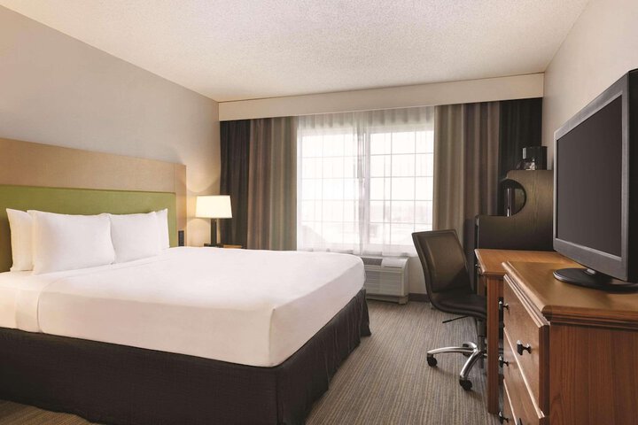 Room 10 of 22
