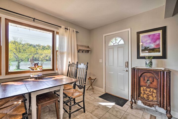 Rockaway Beach House w / Fire Pit & River View!